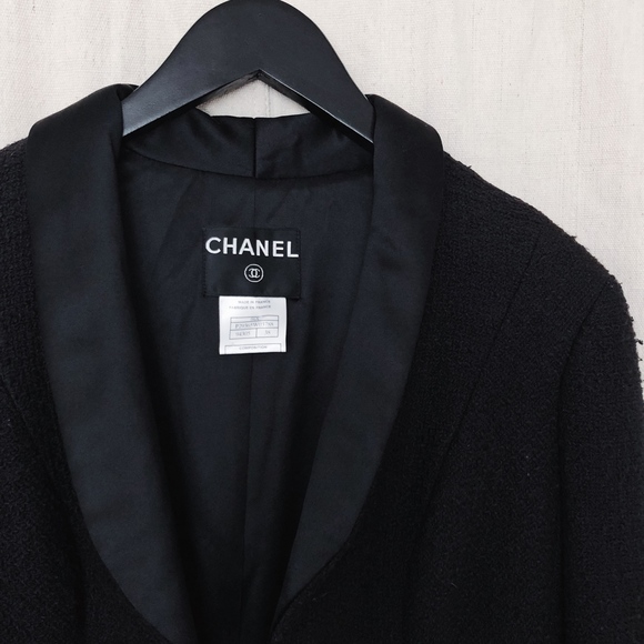 Authentic Chanel Structured Tweed and Silk Blazer - Picture 6 of 8